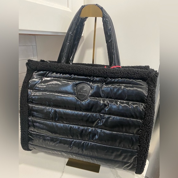 SOLD! NWT Pajar Canada 🇨🇦 Shearling Puffy Messenger Tote Crossbody Bag - Picture 11 of 15